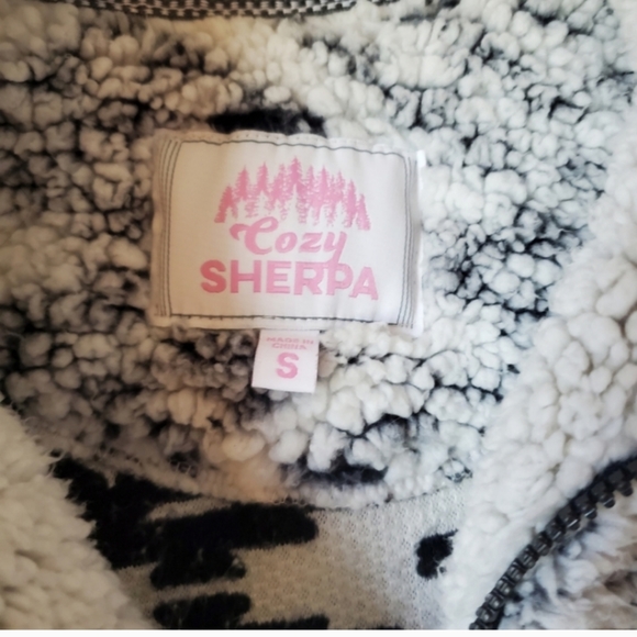 Cozy Sherpa Pullover - Picture 3 of 4